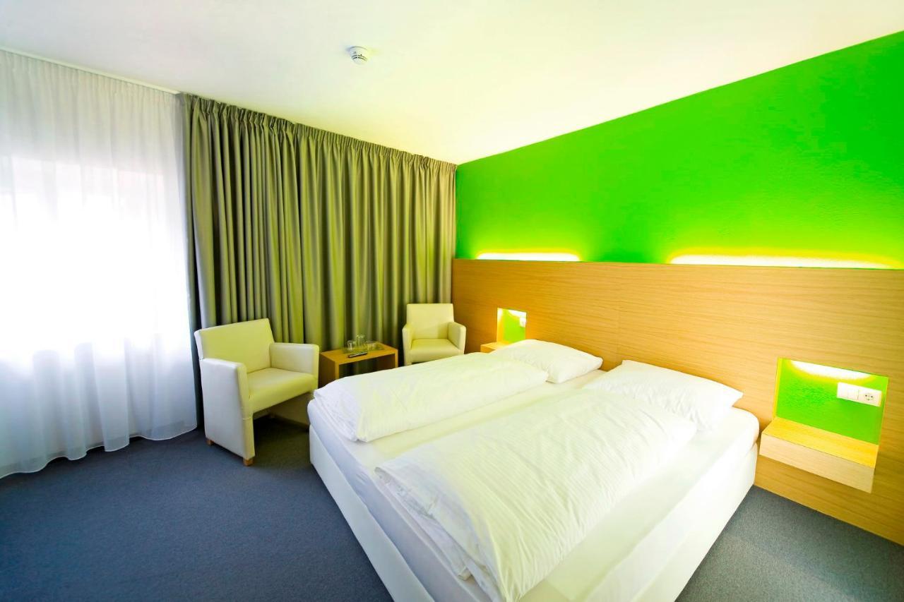 Hotel Goldener Stern Caldaro Esterno foto
